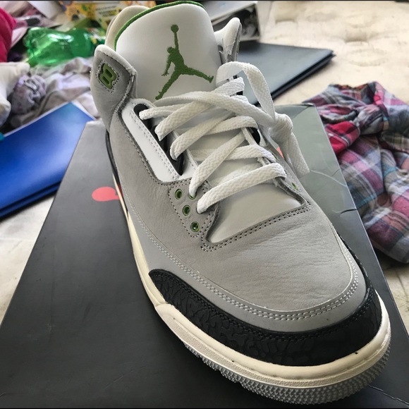 Jordan 4’s Men size 9 - Picture 2 of 4